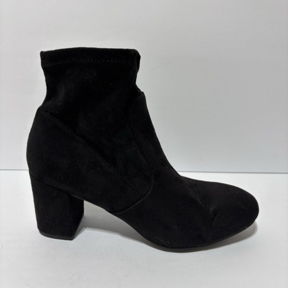 Mari A. Women’s Itsie Black Ankle Booties, Size 10 M